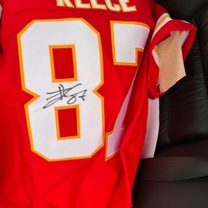 Autographed  Travis kelce jersey  kc Chiefs